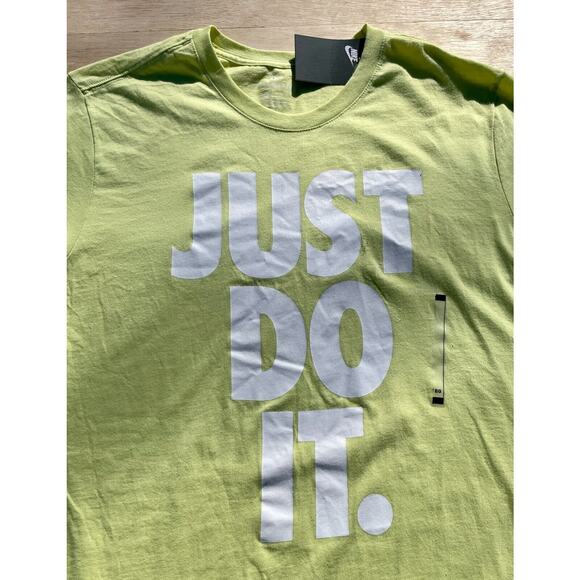 NIKE Just Do It Big Logo T-Shirt Short Sleeve AT2749 352 Men Green/White SIZE XL - Picture 2 of 7